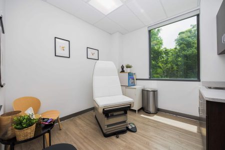 15-web-or-mls-Dr. Laura Valle - 625 Africa Rd-15