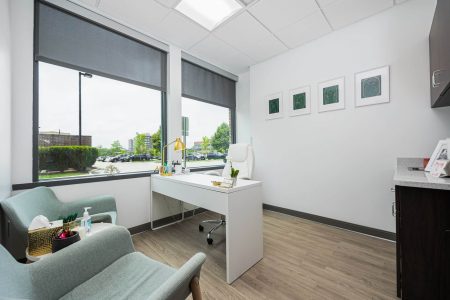 22-web-or-mls-Dr. Laura Valle - 625 Africa Rd-22