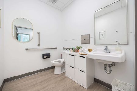 30-web-or-mls-Dr. Laura Valle - 625 Africa Rd-30