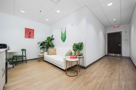 4-web-or-mls-Dr. Laura Valle - 625 Africa Rd-4